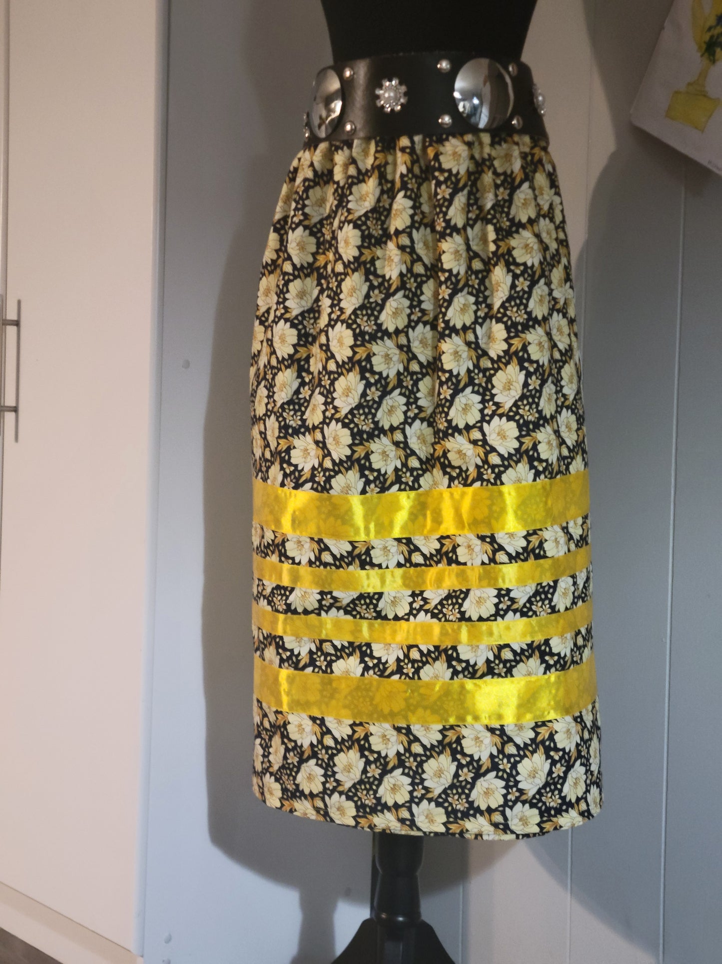 Lady's Ribbon Skirt (Plus Size)